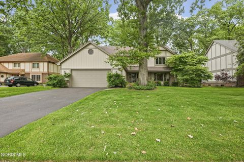 Tiny photo for 2736 Joelle Drive, Toledo, OH 43617 (MLS # 10008401)