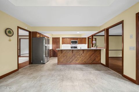Tiny photo for 2736 Joelle Drive, Toledo, OH 43617 (MLS # 10008401)
