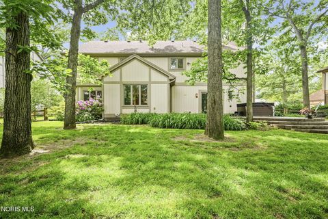 Tiny photo for 2736 Joelle Drive, Toledo, OH 43617 (MLS # 10008401)