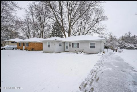 Tiny photo for 552 Wyman Street, Toledo, OH 43609 (MLS # 10003796)