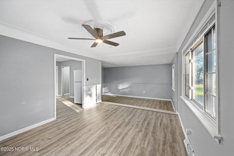 Tiny photo for 552 Wyman Street, Toledo, OH 43609 (MLS # 10003796)