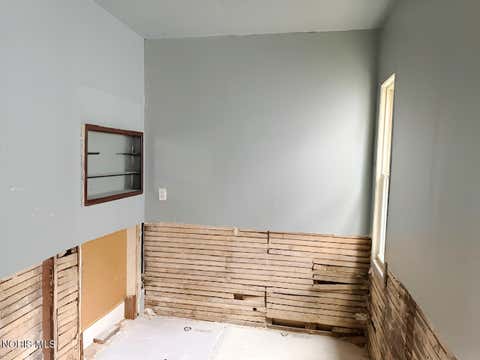 Tiny photo for 310 Bronson Avenue, Toledo, OH 43608 (MLS # 10010512)