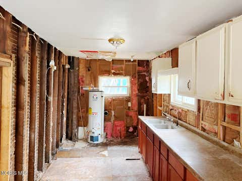 Tiny photo for 310 Bronson Avenue, Toledo, OH 43608 (MLS # 10010512)