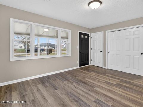 Tiny photo for 1321 Bernard Avenue, Findlay, OH 45840 (MLS # 10002602)