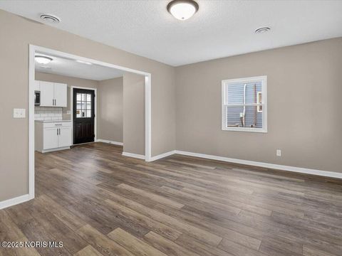 Tiny photo for 1321 Bernard Avenue, Findlay, OH 45840 (MLS # 10002602)