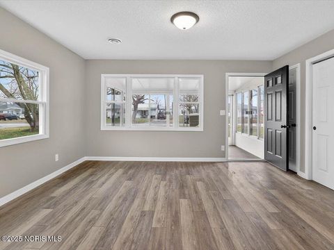 Tiny photo for 1321 Bernard Avenue, Findlay, OH 45840 (MLS # 10002602)