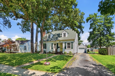 Tiny photo for 516 E Broadway Avenue, Defiance, OH 43512 (MLS # 10010202)