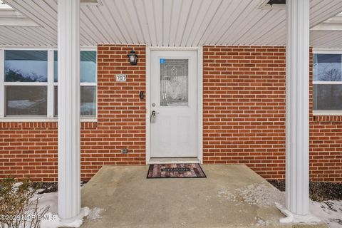 Tiny photo for 707 Winterhaven Drive, Findlay, OH 45840 (MLS # 10003730)