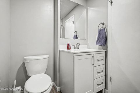 Tiny photo for 707 Winterhaven Drive, Findlay, OH 45840 (MLS # 10003730)