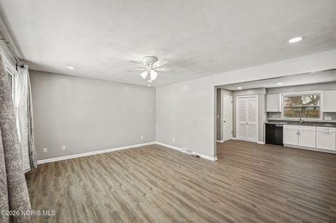 Tiny photo for 707 Winterhaven Drive, Findlay, OH 45840 (MLS # 10003730)