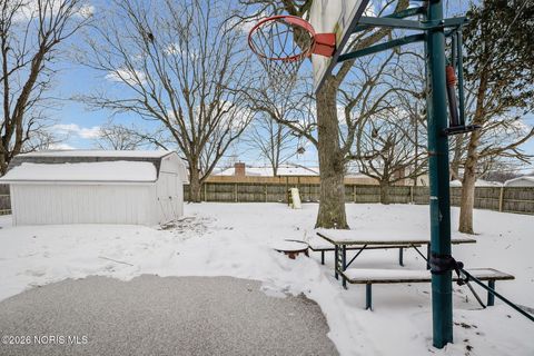 Tiny photo for 707 Winterhaven Drive, Findlay, OH 45840 (MLS # 10003730)
