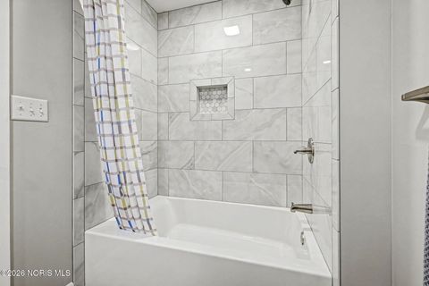 Tiny photo for 707 Winterhaven Drive, Findlay, OH 45840 (MLS # 10003730)