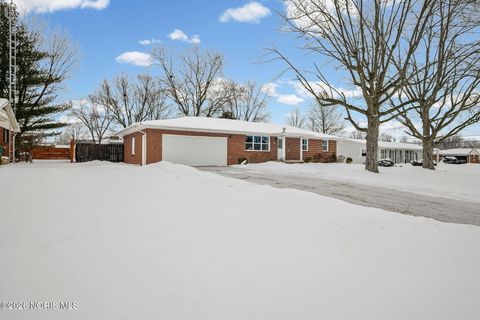 Tiny photo for 707 Winterhaven Drive, Findlay, OH 45840 (MLS # 10003730)