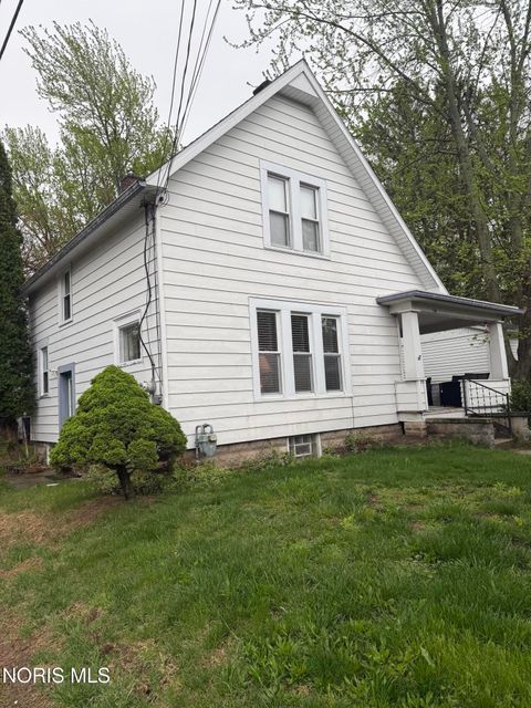 Tiny photo for 516 N Summit Street, Bowling Green, OH 43402 (MLS # 10006679)
