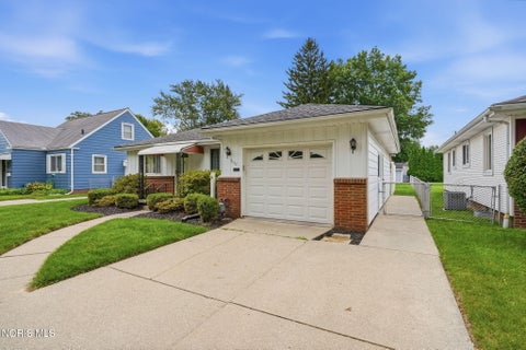 Tiny photo for 3157 Keemont Drive, Toledo, OH 43613 (MLS # 10012480)