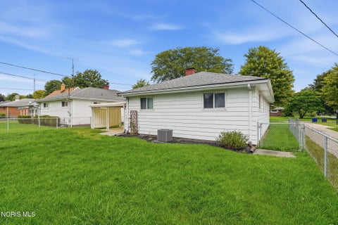 Tiny photo for 3157 Keemont Drive, Toledo, OH 43613 (MLS # 10012480)