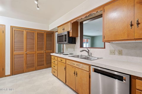 Tiny photo for 3157 Keemont Drive, Toledo, OH 43613 (MLS # 10012480)