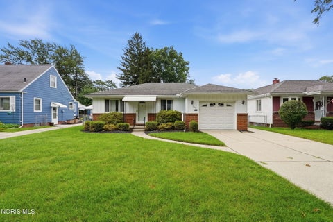 Photo of 3157 Keemont Drive, Toledo, OH 43613 (MLS # 10012480)