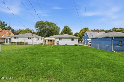 Tiny photo for 3157 Keemont Drive, Toledo, OH 43613 (MLS # 10012480)