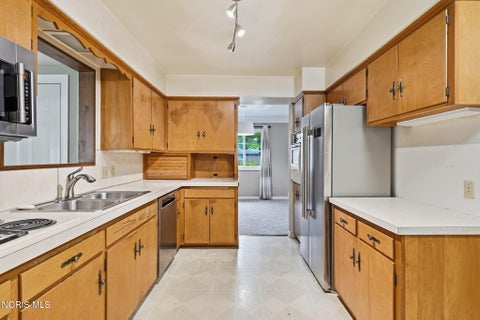 Tiny photo for 3157 Keemont Drive, Toledo, OH 43613 (MLS # 10012480)
