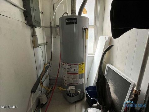 Tiny photo for 1457 Ingomar Avenue, Toledo, OH 43609 (MLS # 10004228)