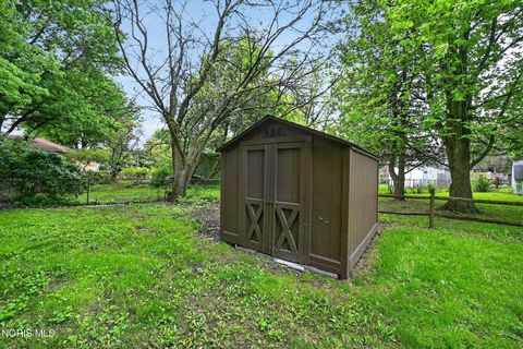 Tiny photo for 405 Normandie Boulevard, Bowling Green, OH 43402 (MLS # 10009941)