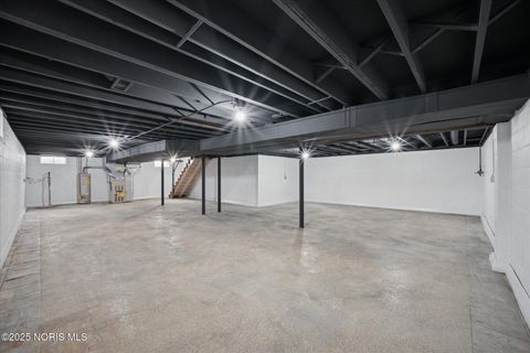 Tiny photo for 405 Normandie Boulevard, Bowling Green, OH 43402 (MLS # 10009941)