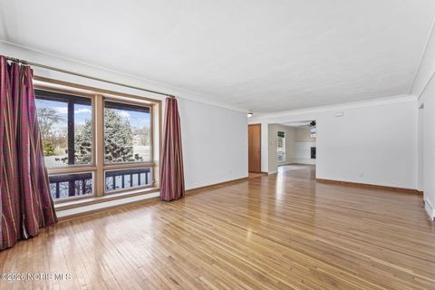 Tiny photo for 1421 Conneaut Avenue, Bowling Green, OH 43402 (MLS # 10003800)