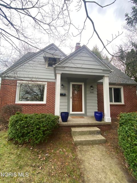 Photo of 3008 Pemberton Drive, Toledo, OH 43606 (MLS # 10006217)