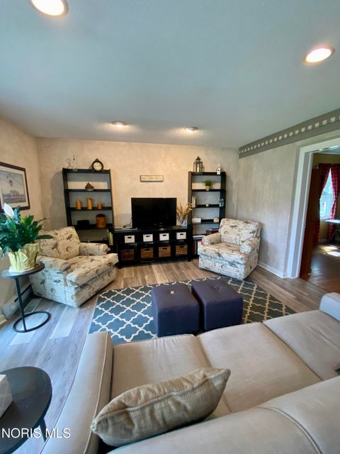 Tiny photo for 3008 Pemberton Drive, Toledo, OH 43606 (MLS # 10006217)