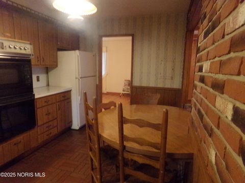 Tiny photo for 313 E State Line Road, Toledo, OH 43612 (MLS # 10000260)