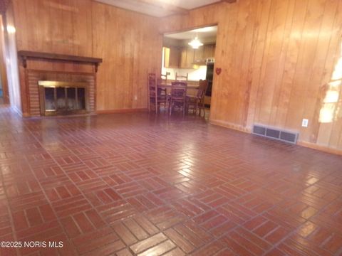 Tiny photo for 313 E State Line Road, Toledo, OH 43612 (MLS # 10000260)