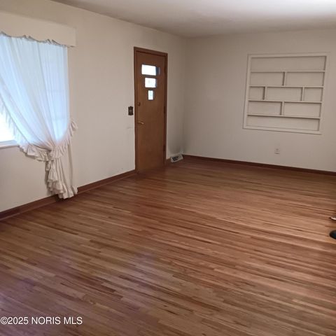 Tiny photo for 313 E State Line Road, Toledo, OH 43612 (MLS # 10000260)