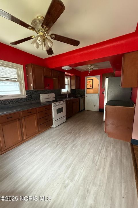 Tiny photo for 3621 Sherbrooke Road, Toledo, OH 43613 (MLS # 10000647)