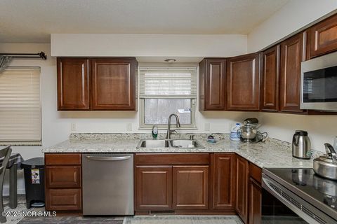 Tiny photo for 3658 Fairwood Drive, Sylvania, OH 43560 (MLS # 10003161)