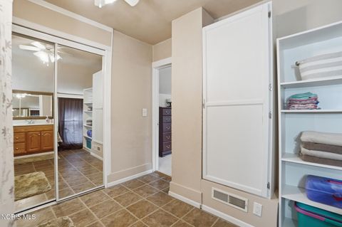 Tiny photo for 533 Hull Avenue, Findlay, OH 45840 (MLS # 10005990)