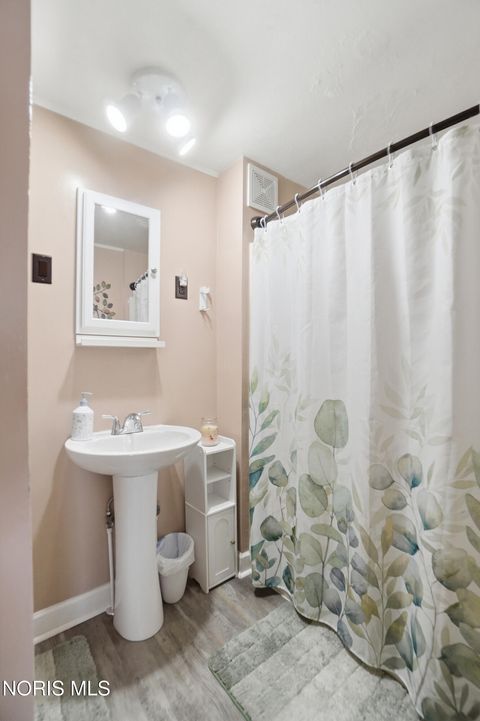 Tiny photo for 533 Hull Avenue, Findlay, OH 45840 (MLS # 10005990)