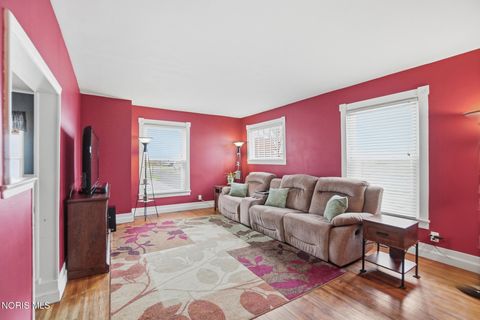 Tiny photo for 533 Hull Avenue, Findlay, OH 45840 (MLS # 10005990)