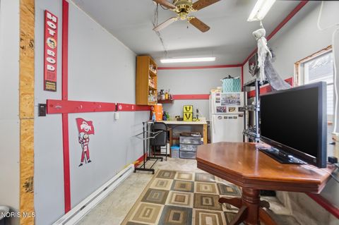 Tiny photo for 533 Hull Avenue, Findlay, OH 45840 (MLS # 10005990)