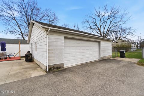 Tiny photo for 533 Hull Avenue, Findlay, OH 45840 (MLS # 10005990)