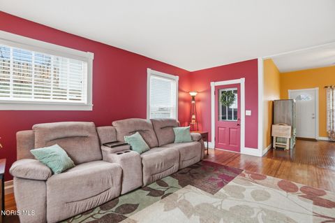 Tiny photo for 533 Hull Avenue, Findlay, OH 45840 (MLS # 10005990)