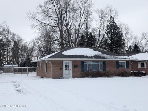 Photo of 731 5th Street, Findlay, OH 45840 (MLS # 10003576)