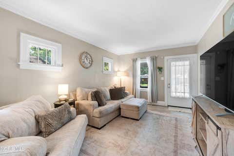 Tiny photo for 2808 Castleton Avenue, Toledo, OH 43613 (MLS # 10011208)