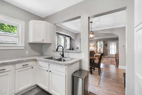 Tiny photo for 2808 Castleton Avenue, Toledo, OH 43613 (MLS # 10011208)
