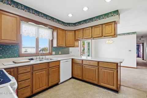 Tiny photo for 200 Hillshafer Drive, Findlay, OH 45840 (MLS # 10014801)