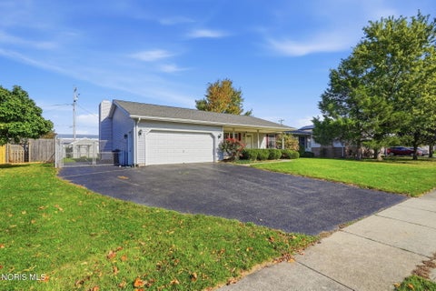 Tiny photo for 200 Hillshafer Drive, Findlay, OH 45840 (MLS # 10014801)