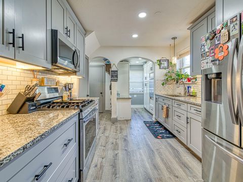 Tiny photo for 3805 Garrison Road, Toledo, OH 43613 (MLS # 10000076)