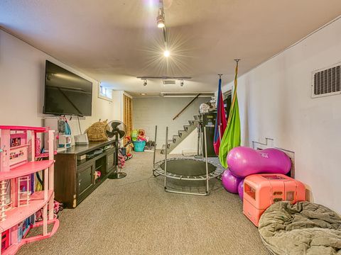 Tiny photo for 3805 Garrison Road, Toledo, OH 43613 (MLS # 10000076)