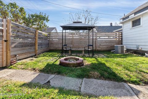 Tiny photo for 189 Elm Street, Rossford, OH 43460 (MLS # 10002221)