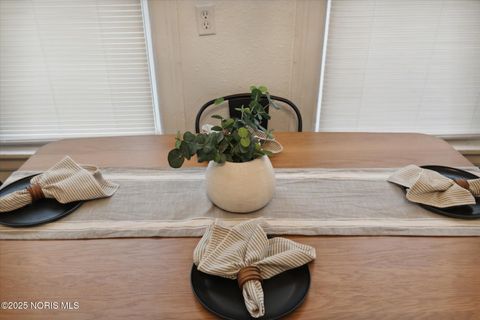 Tiny photo for 189 Elm Street, Rossford, OH 43460 (MLS # 10002221)